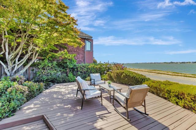 2959 Sea View Parkway, Alameda CA: https://media.crmls.org/mediaz/0293c430-9e7e-49ea-af2a-78a650d7628d.jpg