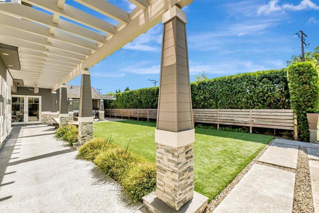 375 Hillview Dr, Fremont CA: https://media.crmls.org/mediaz/0293c8e1-97bb-45a9-a0a7-5c57f76f0b58.jpg