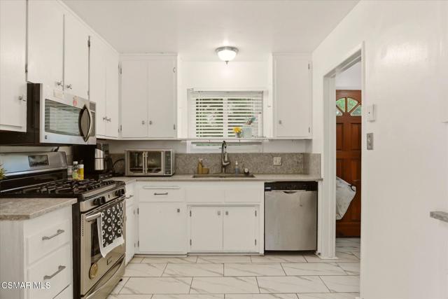 11-HM-2423-Huntington-Ln-Interior 11-HM-2423-Huntington-Ln-Interior