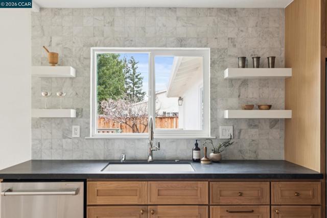 Image 12 of 60 For 3085 Avellano Drive