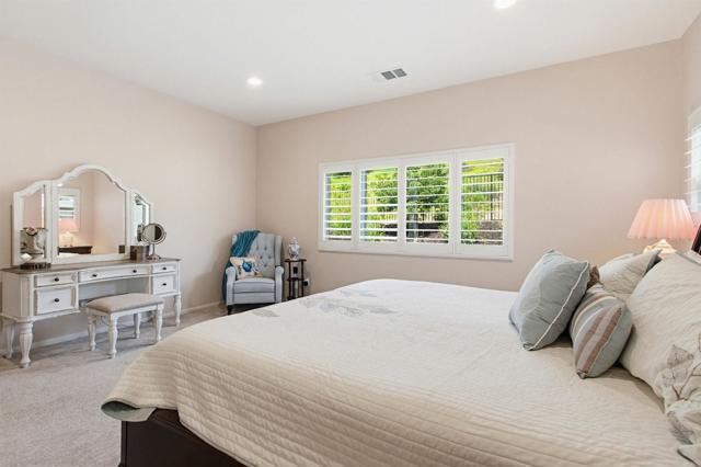 Detail Gallery Image 20 of 64 For 220 Pantaneiro Pl, Fallbrook,  CA 92028 - 3 Beds | 3 Baths