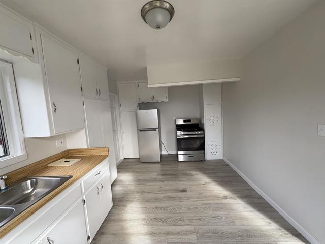 Detail Gallery Image 5 of 17 For 1929 D Ave, National City,  CA 91950 - 1 Beds | 1 Baths