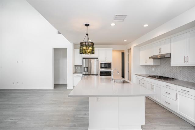 39818 Ninebark Ct, Temecula CA: https://media.crmls.org/mediaz/0296360b-a199-472f-a4d1-531831c4505a.jpg