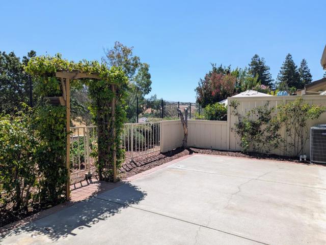 3331 Lake Albano Circle, San Jose CA: https://media.crmls.org/mediaz/02964d2d-c3a8-47d9-943d-347a152f1e07.jpg