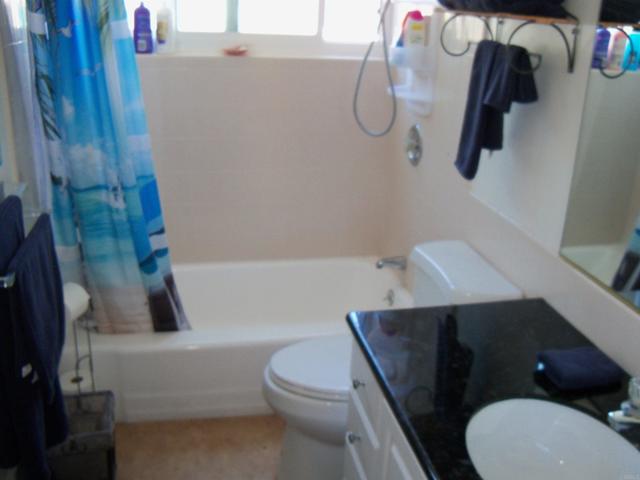 3920 Riviera Drive, Pacific Beach (San Diego) CA: https://media.crmls.org/mediaz/02969749-6136-433c-8032-6e96a68bcf6d.jpg