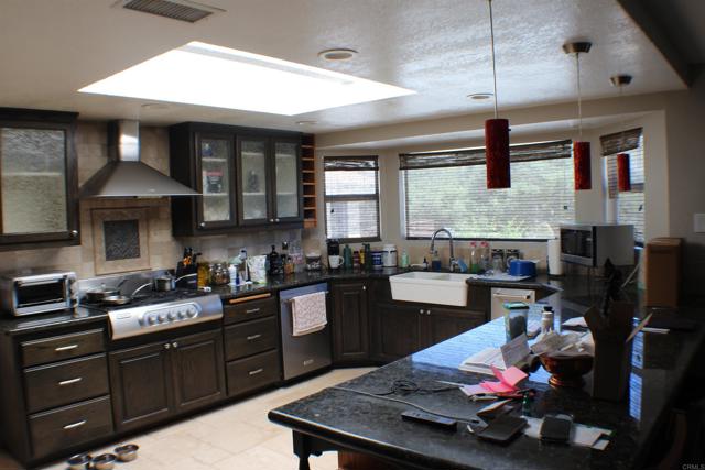 Detail Gallery Image 5 of 20 For 33140 Lilac Rd, Valley Center,  CA 92082 - 3 Beds | 4 Baths