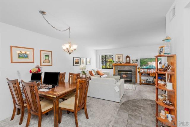4145 Porte De Merano, San Diego CA: https://media.crmls.org/mediaz/02977cb7-c953-4901-ba66-ad7f91872e30.jpg