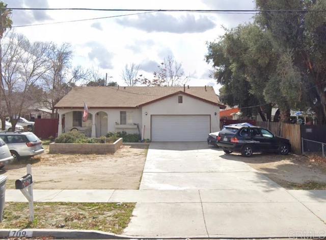 709 E Acacia Ave, Hemet, CA 92543