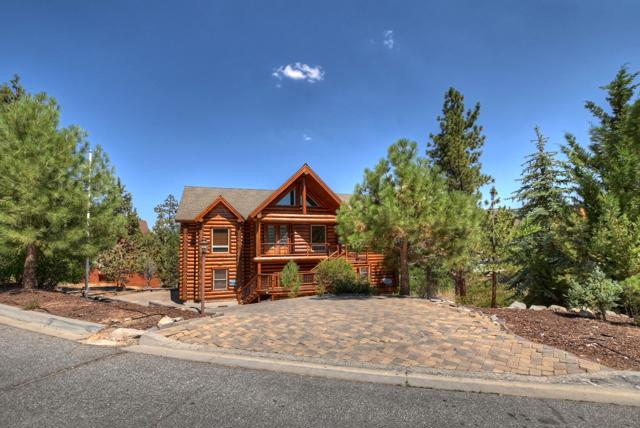 42400 Eagle Ridge, Big Bear CA: https://media.crmls.org/mediaz/0298adee-16ea-4c2c-9f18-cb9f2e9f022b.jpg