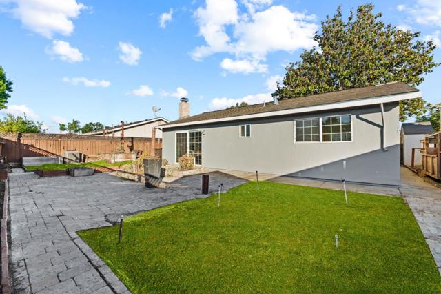861 Mulcaster Court, San Jose CA: https://media.crmls.org/mediaz/02992da0-e64d-452a-97b8-190171b3a576.jpg