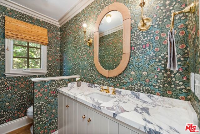 4714 Balboa Avenue, Encino CA: https://media.crmls.org/mediaz/02995fb5-bd47-4209-9a09-d391173c9982.jpg