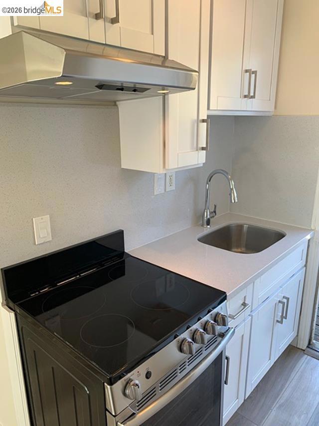 1220 62Nd St, Oakland CA: https://media.crmls.org/mediaz/029a4f7c-9bdb-4a5c-9c4a-cc4626f02cb1.jpg