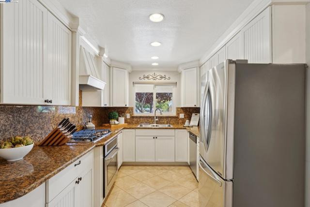 457 Coleen St, Livermore CA: https://media.crmls.org/mediaz/029a842e-5ad8-4294-a058-cb371e7f4b5c.jpg