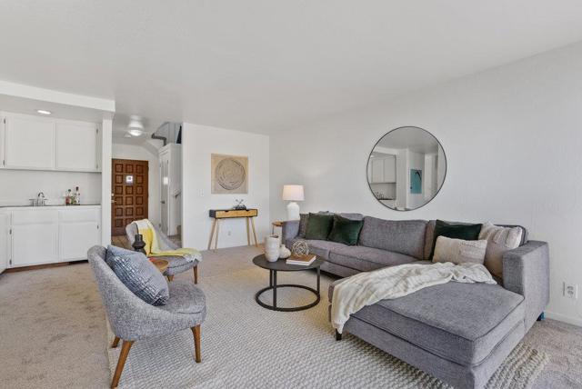 1742 Seascape Boulevard, Aptos CA: https://media.crmls.org/mediaz/029aa8ed-5518-4d61-91d9-9d1353b15dfa.jpg