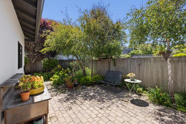 300 4th Street, Montara CA: https://media.crmls.org/mediaz/029be290-4d97-4f77-854f-fb850b65c87e.jpg