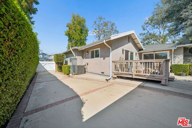 4942 Stern Avenue photo 42