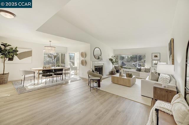 975 Terra California Dr, Walnut Creek CA: https://media.crmls.org/mediaz/029c42b4-9d10-4fec-868a-581cf87d0c07.jpg