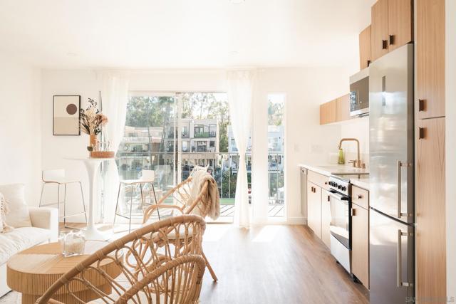 Image 36 of 52 For 4627 Park Dr