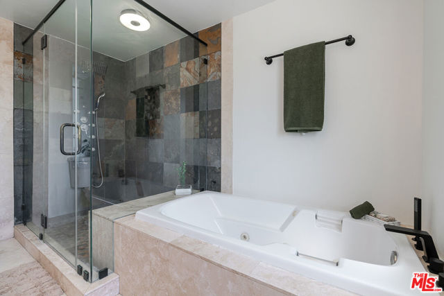 5056 Greenbush Avenue, Sherman Oaks CA: https://media.crmls.org/mediaz/029d827a-8484-41c5-a6d3-66b70df751d5.jpg