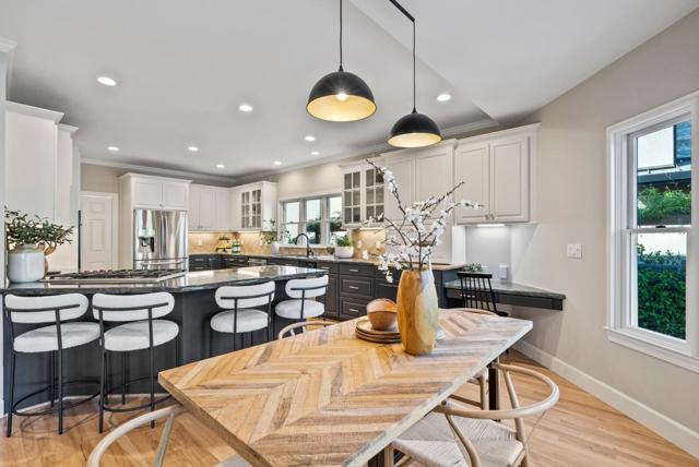 113 Wildwood Avenue, San Carlos CA: https://media.crmls.org/mediaz/029e5cf3-fbab-4648-a6fc-6112538fa6be.jpg