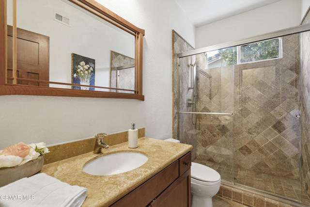 657 Via Vista Vista, Newbury Park CA: https://media.crmls.org/mediaz/029fd6e2-b89a-4db6-a27c-8e6996c0c4ac.jpg