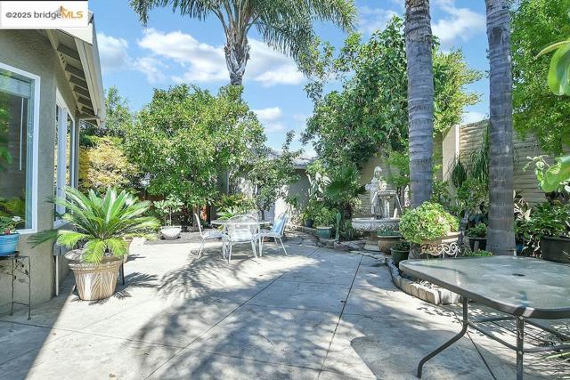 4746 Mammouth Lane, Oakley CA: https://media.crmls.org/mediaz/029ff472-2d44-4d1c-90f0-167645ec1691.jpg