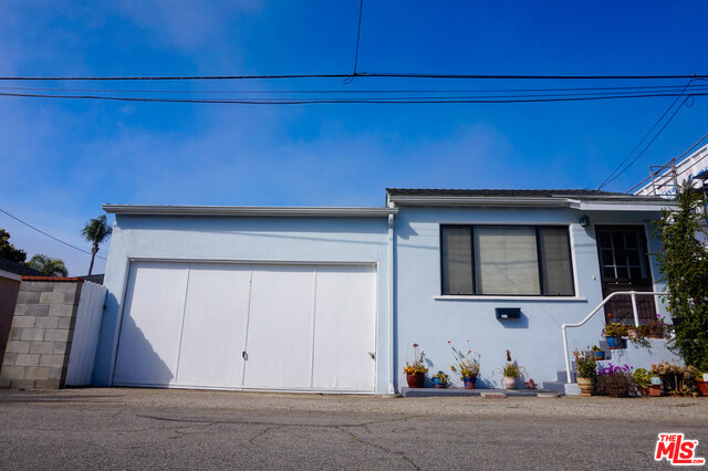 1430 BONNIE BRAE Street, Hermosa Beach, California 90254, 2 Bedrooms Bedrooms, ,2 BathroomsBathrooms,Residential,Sold,BONNIE BRAE,17213342