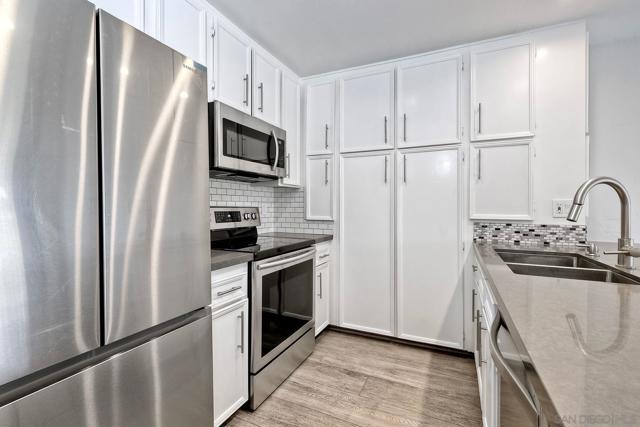 5710 Baltimore Dr, La Mesa CA: https://media.crmls.org/mediaz/02a01168-6c41-4c92-b24e-9d35aee8eedc.jpg