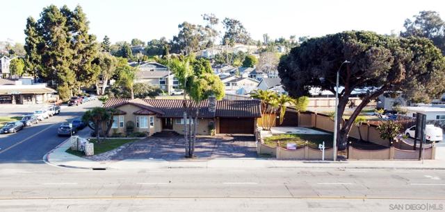 68 E Bonita Rd, Chula Vista CA: https://media.crmls.org/mediaz/02a04c71-3020-4d76-8218-795516a48b60.jpg