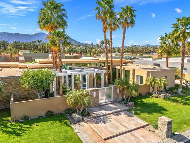 28 Sun Ridge Circle, Rancho Mirage CA: https://media.crmls.org/mediaz/02a0ec34-1c61-41cb-a5b5-011b021863e5.jpg