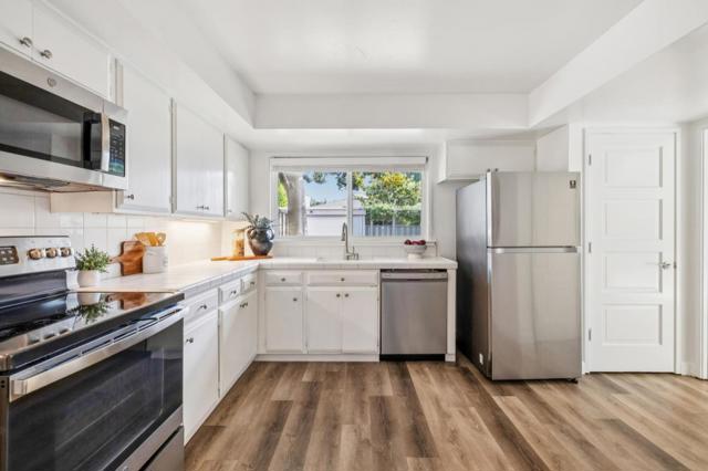 64 Los Altos Square, Los Altos CA: https://media.crmls.org/mediaz/02a15cdc-a80f-4be4-9ec6-fe3c10dab42a.jpg