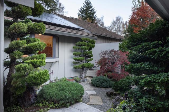 9563 Oak Court, Carmel CA: https://media.crmls.org/mediaz/02a40eb2-cac5-4eb6-b068-14b9e7811e47.jpg