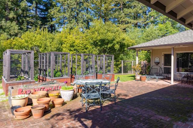 680 Fairway Circle, Hillsborough CA: https://media.crmls.org/mediaz/02a432a6-6fe1-4045-a7d9-ea2d090e2d88.jpg