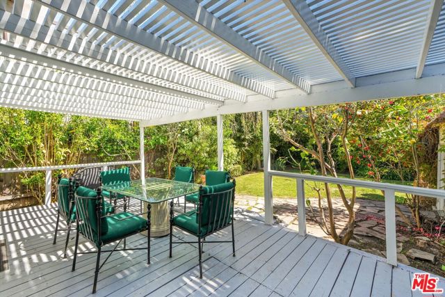 660 S Gretna Green Way, Los Angeles CA: https://media.crmls.org/mediaz/02a4623d-d891-4cbf-8e18-c605b25dacec.jpg