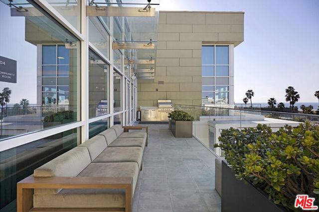 1705 Ocean Avenue, Santa Monica CA: https://media.crmls.org/mediaz/02a465c9-7bd1-4aa4-94fc-3a8371ab7dbd.jpg