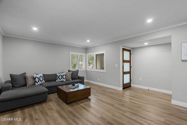 32140 Watergate Road, Westlake Village CA: https://media.crmls.org/mediaz/02a55821-0966-4104-bf53-b4eef5a1bb60.jpg
