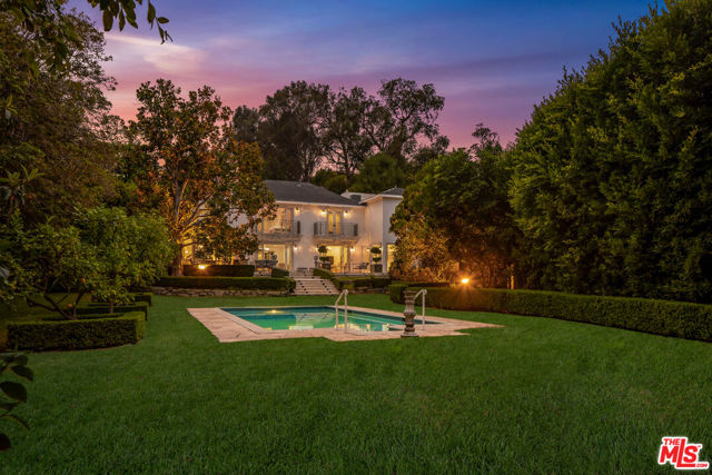 10914 Bellagio Road, Los Angeles CA: https://media.crmls.org/mediaz/02a57538-7125-419b-b31a-05b98dae3bcd.jpg