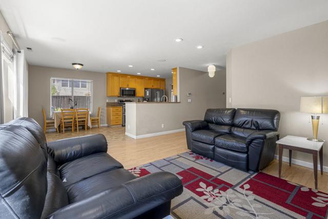 16373 Juan Hernandez Drive, Morgan Hill CA: https://media.crmls.org/mediaz/02a58a6d-643c-498a-959b-f94018f845e8.jpg