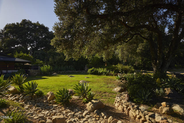 12293 Topa Lane, Santa Paula CA: https://media.crmls.org/mediaz/02a6504a-9f7a-49b5-9ed4-0f735ee06b86.jpg