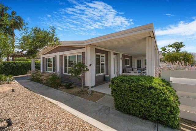 73411 Brown Rabbit Drive, Palm Desert CA: https://media.crmls.org/mediaz/02a6e1bb-e2b4-4008-9574-c2dae81fb890.jpg