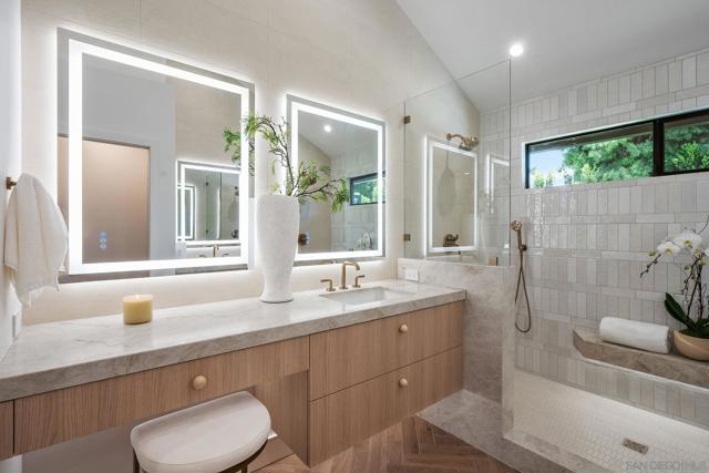 3835 Via Reposo, Rancho Santa Fe CA: https://media.crmls.org/mediaz/02a710de-fcaf-4831-b8da-397861a69e45.jpg