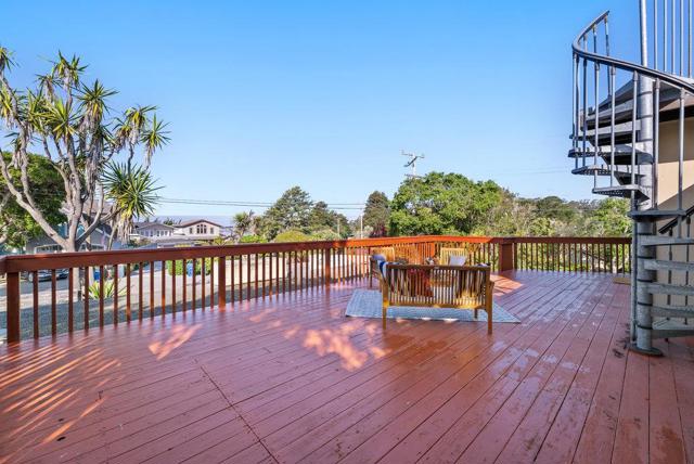 734 Seacliff Drive, Aptos CA: https://media.crmls.org/mediaz/02a804f4-ece0-4ef7-83ea-583f15a7186c.jpg