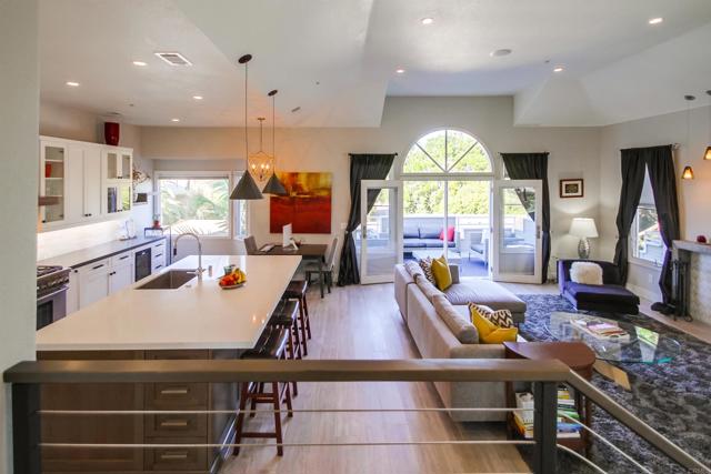 864 Del Mar Downs Rd, Solana Beach CA: https://media.crmls.org/mediaz/02a8c202-dec2-4a7c-87c6-1a380861065e.jpg