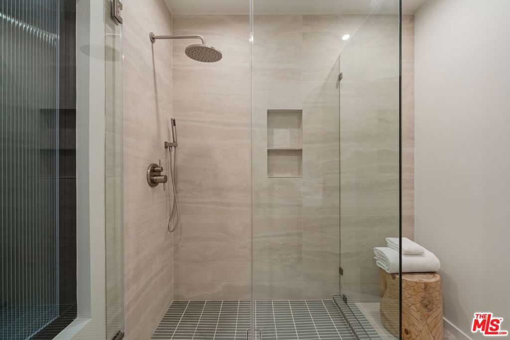 MLS #26867419 image #25