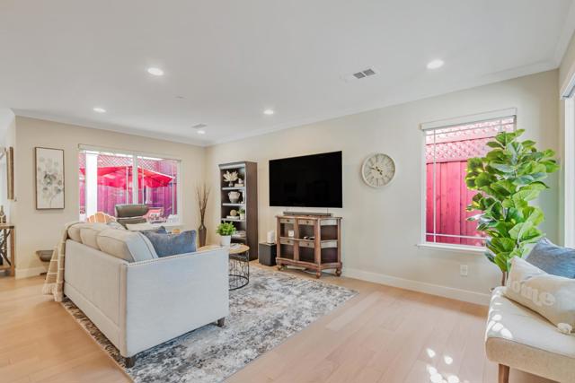 423 Douglas Place, San Jose CA: https://media.crmls.org/mediaz/02a90cf6-acc6-4da4-af1e-71116d0bba95.jpg