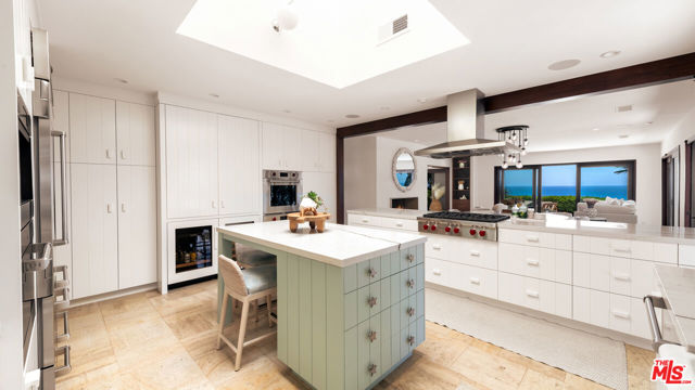 7221 Birdview Avenue, Malibu CA: https://media.crmls.org/mediaz/02a95036-1094-4221-8888-9b319f9ad9eb.jpg