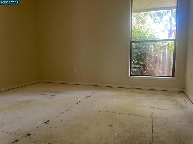 1140 Detroit Avenue, Concord CA: https://media.crmls.org/mediaz/02aae36b-59ee-4cfd-954f-646f6ebcd43a.jpg