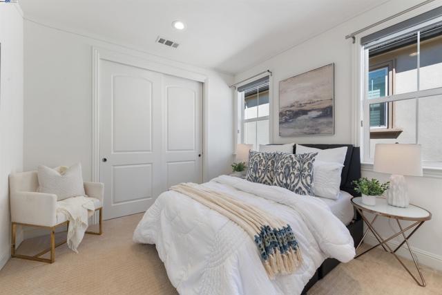 7152 Aubrey Way, Dublin CA: https://media.crmls.org/mediaz/02aaf1ef-f8ef-4373-ab53-d7e041f4e63f.jpg