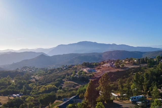 Detail Gallery Image 5 of 59 For 720 Sky Mountain Ln, Alpine,  CA 91901 - 3 Beds | 1/1 Baths