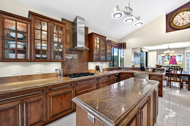 26 Alta Vista, Rancho Mirage CA: https://media.crmls.org/mediaz/02ab3191-8208-4ebc-aef6-e2c2d60a1f93.jpg